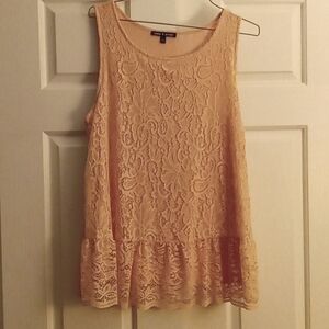 Cable & Guage XL Lace Overlay Top